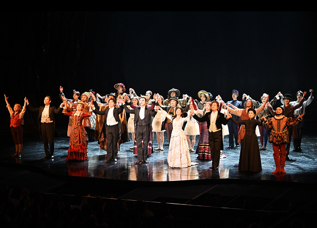 横浜・KAAT 神奈川芸術劇場〈ホール〉にて、日本上演36周年を迎えた『オペラ座の怪人』